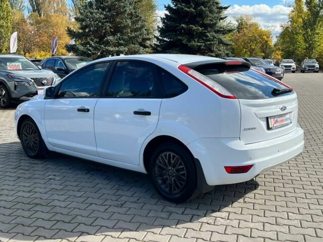 Білий Форд Фокус, об'ємом двигуна 1.4 л та пробігом 204 тис. км за 5100 $, фото 4 на Automoto.ua