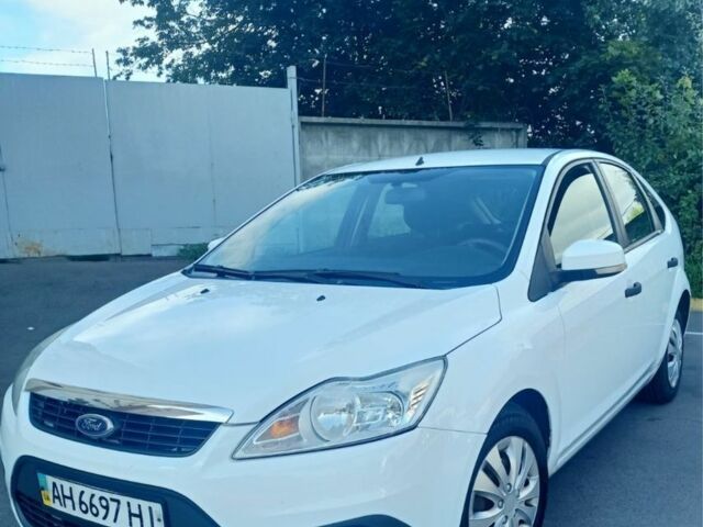 Білий Форд Фокус, об'ємом двигуна 1.4 л та пробігом 215 тис. км за 4500 $, фото 4 на Automoto.ua