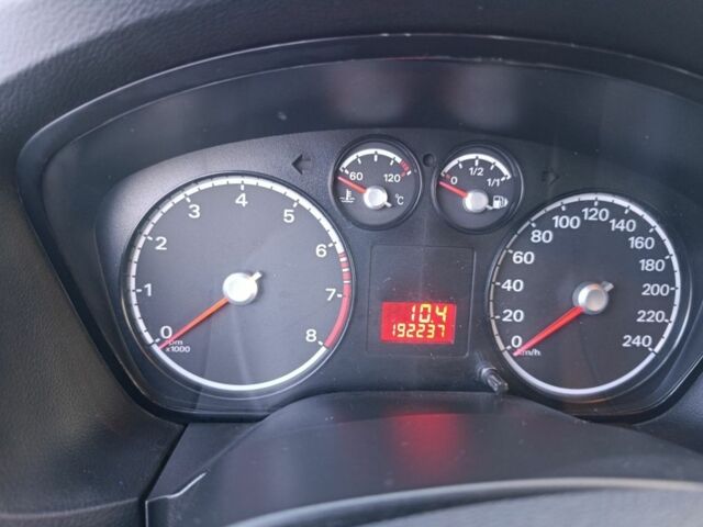 Белый Форд Фокус, объемом двигателя 1.4 л и пробегом 192 тыс. км за 4600 $, фото 8 на Automoto.ua