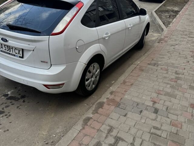 Белый Форд Фокус, объемом двигателя 1.8 л и пробегом 293 тыс. км за 6300 $, фото 8 на Automoto.ua