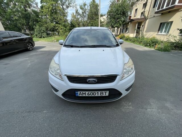 Белый Форд Фокус, объемом двигателя 1.4 л и пробегом 213 тыс. км за 5300 $, фото 3 на Automoto.ua