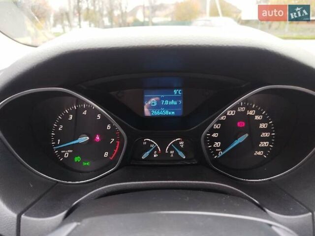 Білий Форд Фокус, об'ємом двигуна 1.6 л та пробігом 266 тис. км за 6999 $, фото 44 на Automoto.ua