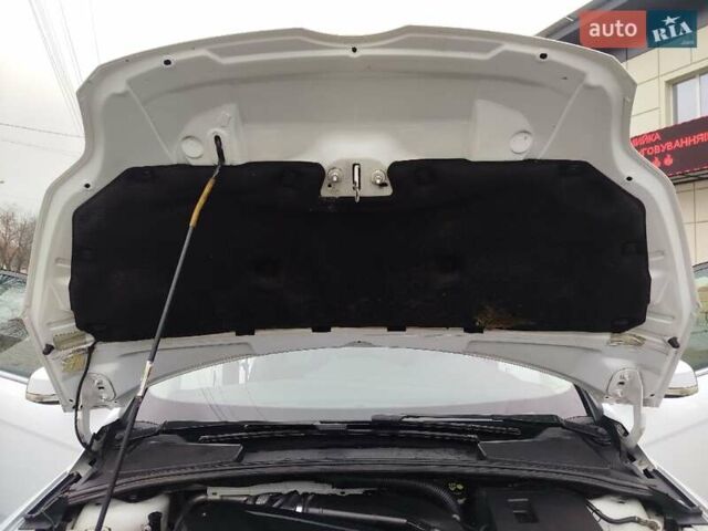 Білий Форд Фокус, об'ємом двигуна 1.6 л та пробігом 266 тис. км за 6999 $, фото 31 на Automoto.ua