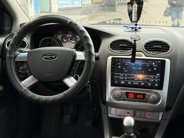 Білий Форд Фокус, об'ємом двигуна 2.4 л та пробігом 199 тис. км за 4999 $, фото 12 на Automoto.ua