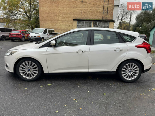 Форд Фокус 2011 в Виннице на Automoto.ua Белый Форд Фокус, объемом двигателя 2 л и пробегом 175 тыс. км за 7500 $, фото 2 на Automoto.ua