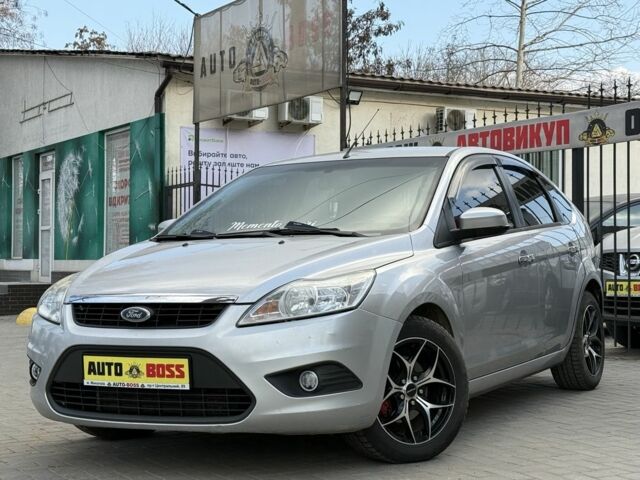 Білий Форд Фокус, об'ємом двигуна 2.4 л та пробігом 199 тис. км за 4999 $, фото 1 на Automoto.ua