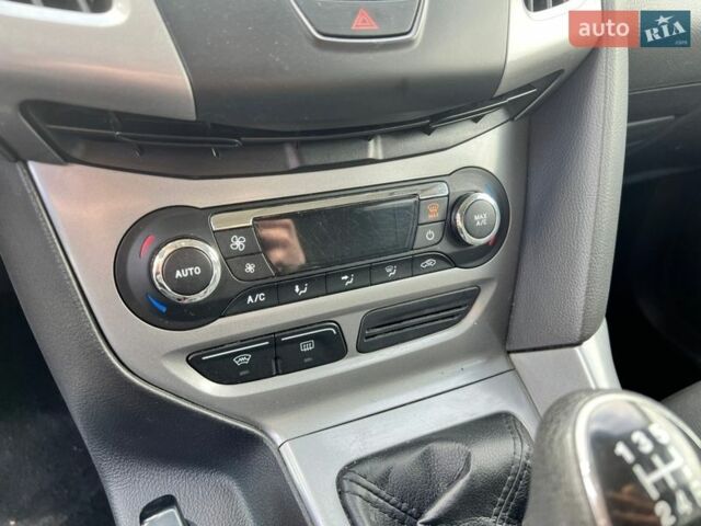Білий Форд Фокус, об'ємом двигуна 1.6 л та пробігом 190 тис. км за 6550 $, фото 16 на Automoto.ua