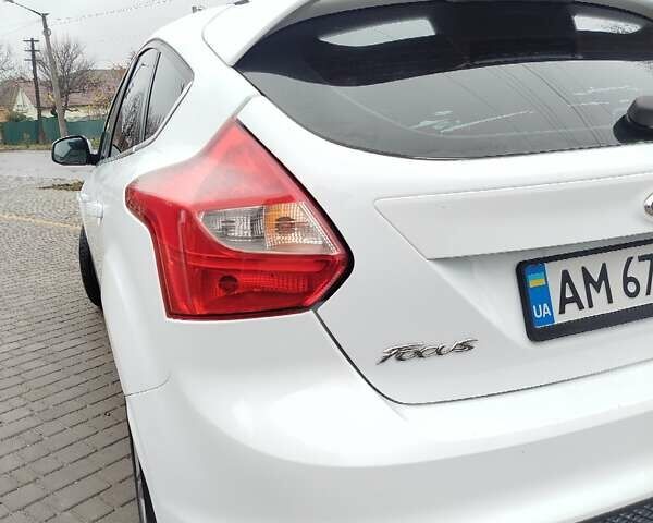 Білий Форд Фокус, об'ємом двигуна 1.6 л та пробігом 266 тис. км за 6999 $, фото 23 на Automoto.ua
