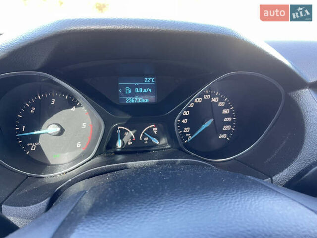 Білий Форд Фокус, об'ємом двигуна 1.6 л та пробігом 230 тис. км за 6100 $, фото 3 на Automoto.ua