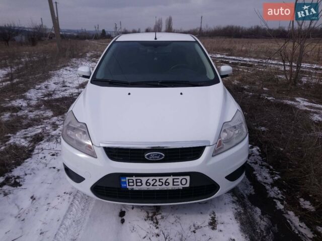 Білий Форд Фокус, об'ємом двигуна 1.39 л та пробігом 130 тис. км за 5800 $, фото 10 на Automoto.ua