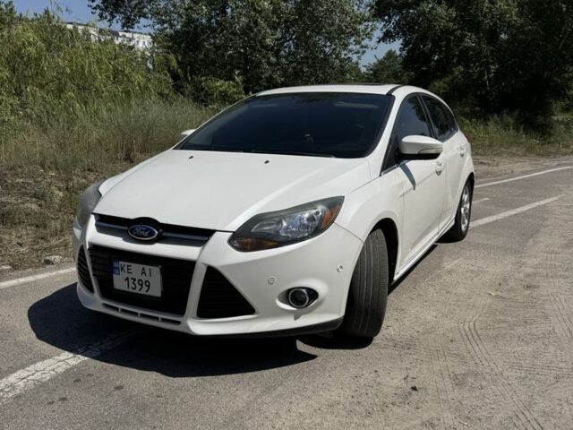Білий Форд Фокус, об'ємом двигуна 2 л та пробігом 200 тис. км за 5500 $, фото 1 на Automoto.ua