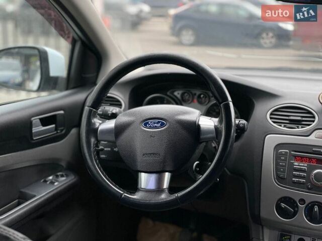 Белый Форд Фокус, объемом двигателя 1.6 л и пробегом 198 тыс. км за 5900 $, фото 15 на Automoto.ua