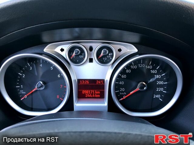 Белый Форд Фокус, объемом двигателя 1.6 л и пробегом 98 тыс. км за 5300 $, фото 11 на Automoto.ua