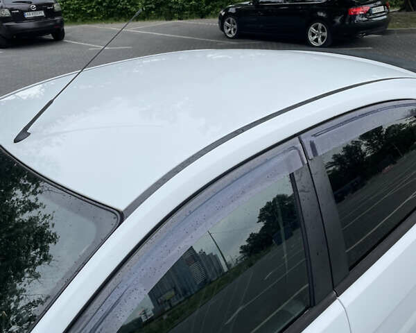 Білий Форд Фокус, об'ємом двигуна 1.4 л та пробігом 325 тис. км за 5000 $, фото 33 на Automoto.ua