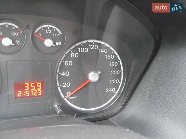 Белый Форд Фокус, объемом двигателя 1.39 л и пробегом 215 тыс. км за 5000 $, фото 49 на Automoto.ua