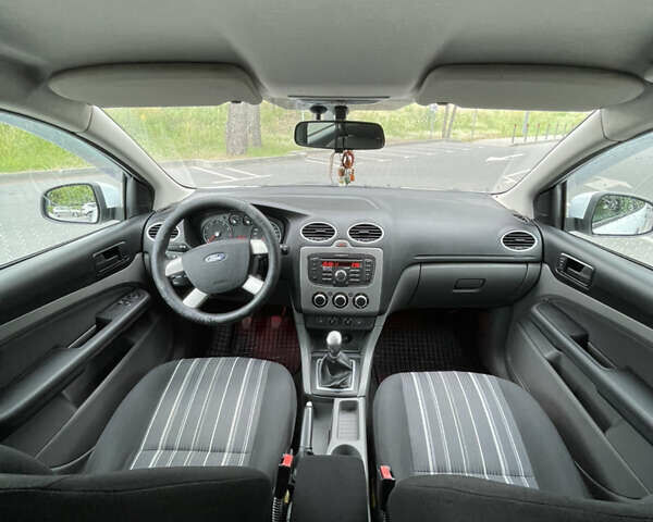 Білий Форд Фокус, об'ємом двигуна 1.4 л та пробігом 325 тис. км за 5000 $, фото 73 на Automoto.ua