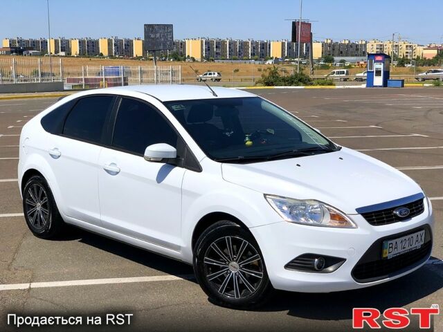 Белый Форд Фокус, объемом двигателя 1.6 л и пробегом 98 тыс. км за 5300 $, фото 6 на Automoto.ua