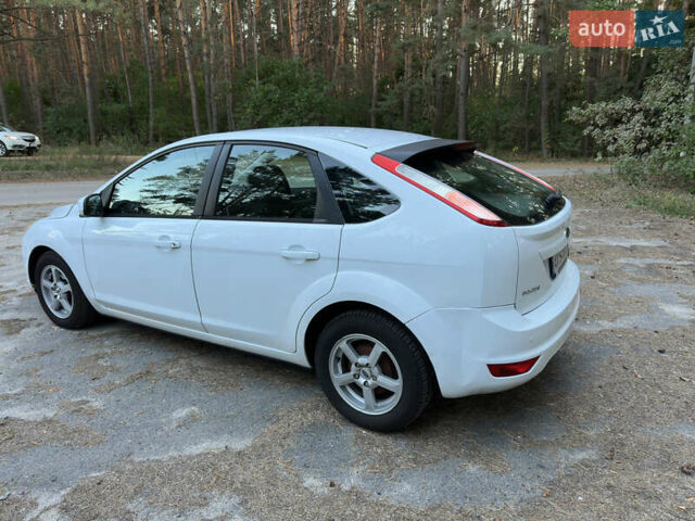 Білий Форд Фокус, об'ємом двигуна 1.39 л та пробігом 222 тис. км за 5300 $, фото 5 на Automoto.ua