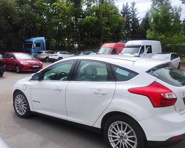 Білий Форд Фокус, об'ємом двигуна 0 л та пробігом 180 тис. км за 5800 $, фото 17 на Automoto.ua