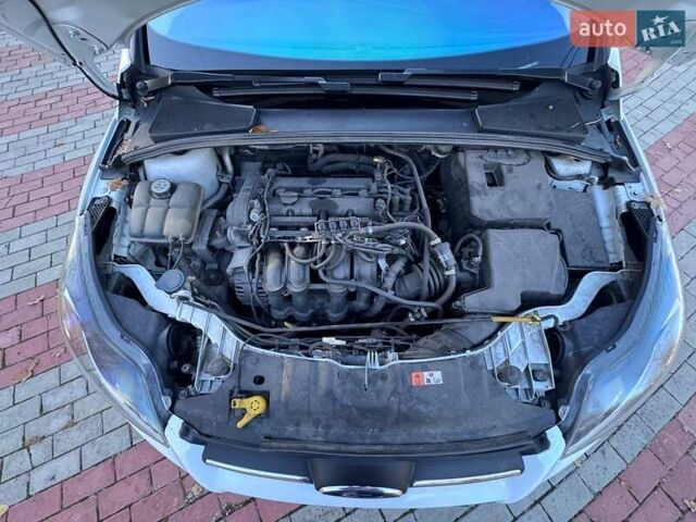 Белый Форд Фокус, объемом двигателя 1.6 л и пробегом 223 тыс. км за 7500 $, фото 10 на Automoto.ua