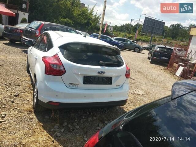 Белый Форд Фокус, объемом двигателя 1.6 л и пробегом 205 тыс. км за 7500 $, фото 3 на Automoto.ua