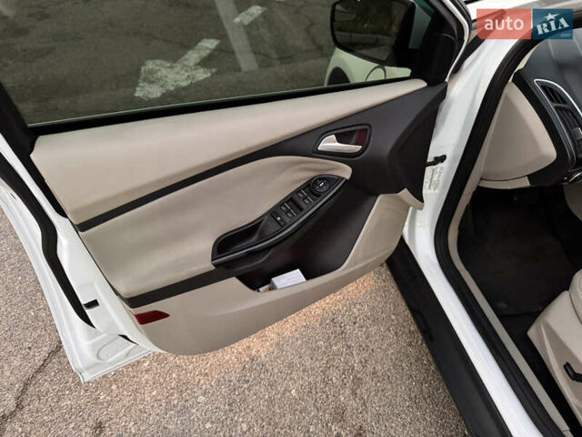 Белый Форд Фокус, объемом двигателя 0 л и пробегом 138 тыс. км за 7999 $, фото 20 на Automoto.ua