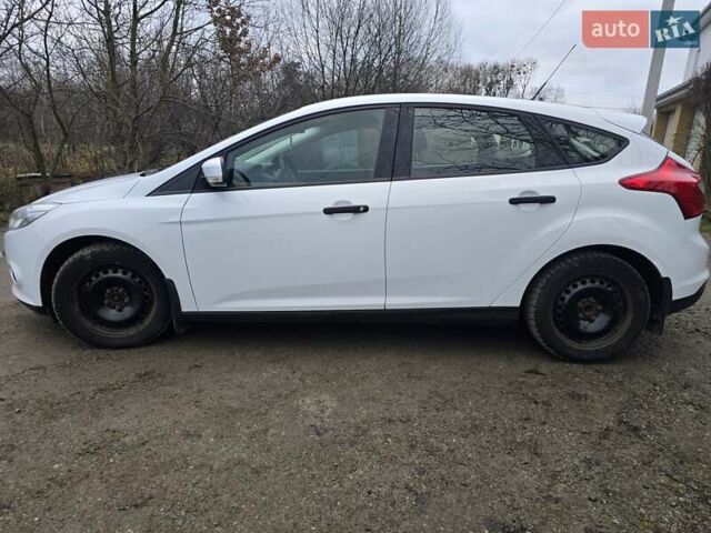 Белый Форд Фокус, объемом двигателя 1.6 л и пробегом 160 тыс. км за 6500 $, фото 1 на Automoto.ua