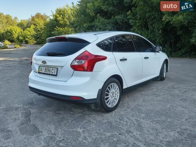 Білий Форд Фокус, об'ємом двигуна 1.6 л та пробігом 210 тис. км за 7300 $, фото 4 на Automoto.ua