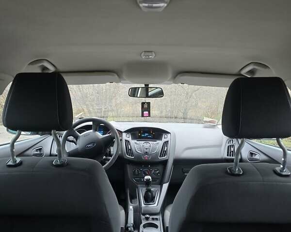 Белый Форд Фокус, объемом двигателя 1.6 л и пробегом 160 тыс. км за 6500 $, фото 7 на Automoto.ua