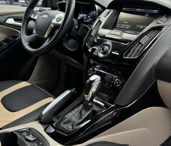 Белый Форд Фокус, объемом двигателя 0 л и пробегом 146 тыс. км за 7999 $, фото 17 на Automoto.ua