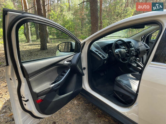 Білий Форд Фокус, об'ємом двигуна 2 л та пробігом 217 тис. км за 8600 $, фото 11 на Automoto.ua