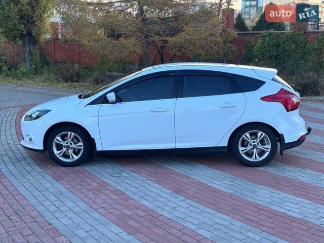 Белый Форд Фокус, объемом двигателя 1.6 л и пробегом 223 тыс. км за 7500 $, фото 3 на Automoto.ua