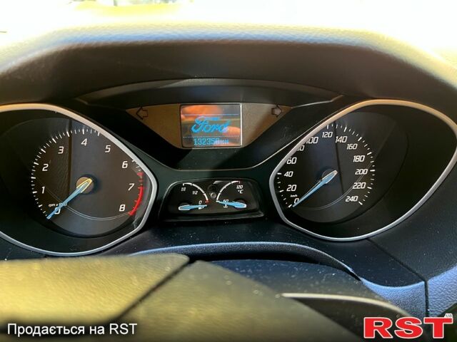 Білий Форд Фокус, об'ємом двигуна 1.6 л та пробігом 133 тис. км за 8000 $, фото 5 на Automoto.ua