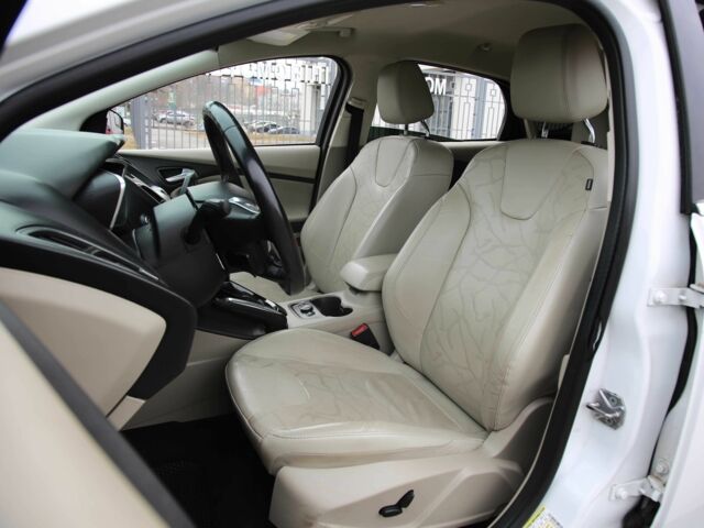 Білий Форд Фокус, об'ємом двигуна 0 л та пробігом 153 тис. км за 6600 $, фото 6 на Automoto.ua