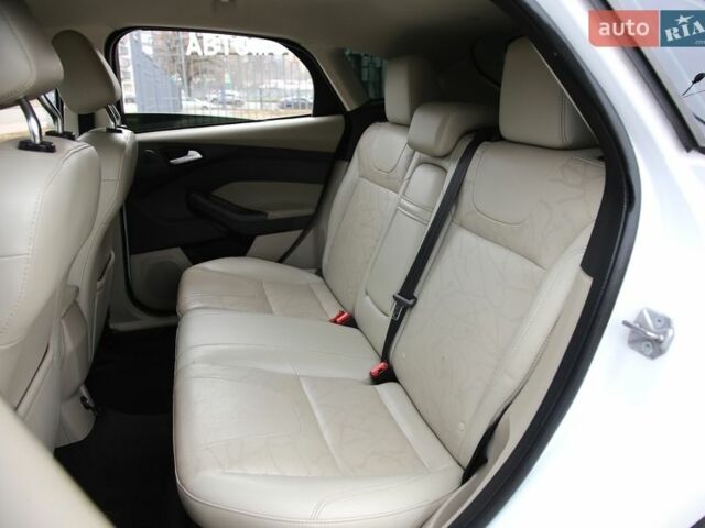 Білий Форд Фокус, об'ємом двигуна 0 л та пробігом 153 тис. км за 6600 $, фото 7 на Automoto.ua