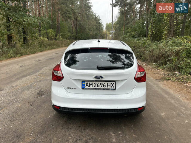 Белый Форд Фокус, объемом двигателя 1.6 л и пробегом 168 тыс. км за 5300 $, фото 5 на Automoto.ua