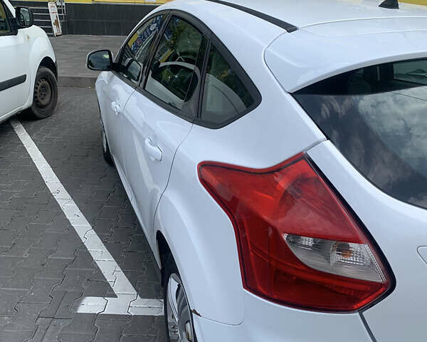 Білий Форд Фокус, об'ємом двигуна 1.6 л та пробігом 288 тис. км за 4800 $, фото 8 на Automoto.ua