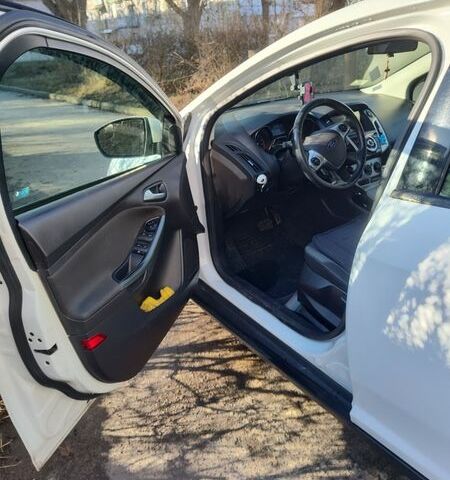 Білий Форд Фокус, об'ємом двигуна 2 л та пробігом 303 тис. км за 6700 $, фото 8 на Automoto.ua