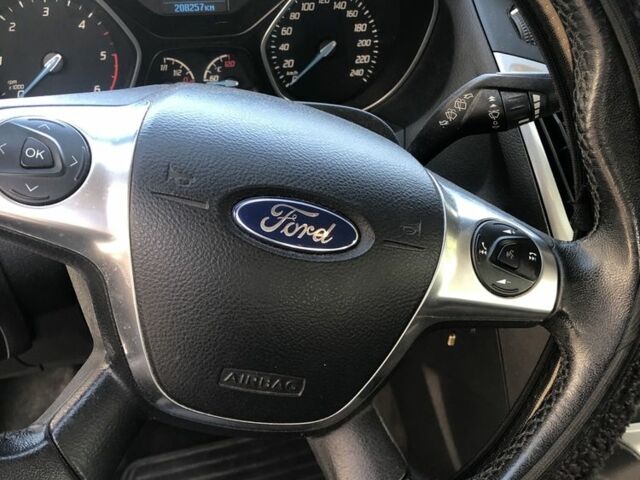 Білий Форд Фокус, об'ємом двигуна 1.6 л та пробігом 208 тис. км за 8500 $, фото 7 на Automoto.ua