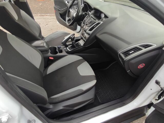 Белый Форд Фокус, объемом двигателя 1.6 л и пробегом 223 тыс. км за 6900 $, фото 10 на Automoto.ua