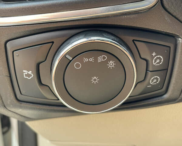 Белый Форд Фокус, объемом двигателя 0 л и пробегом 135 тыс. км за 7600 $, фото 17 на Automoto.ua