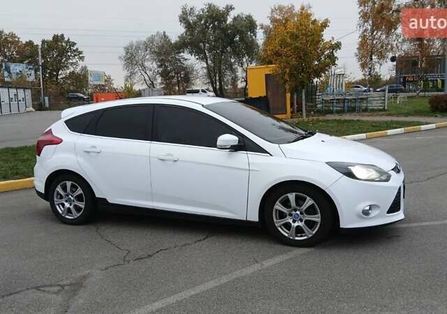 Білий Форд Фокус, об'ємом двигуна 1.6 л та пробігом 280 тис. км за 7000 $, фото 3 на Automoto.ua