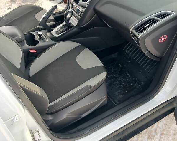 Білий Форд Фокус, об'ємом двигуна 1.6 л та пробігом 96 тис. км за 8300 $, фото 21 на Automoto.ua