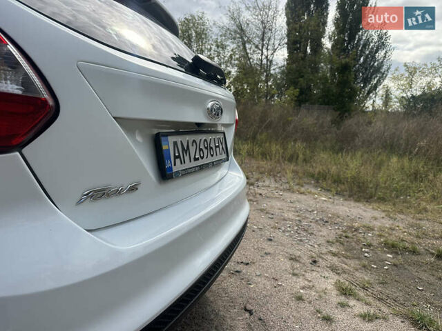 Белый Форд Фокус, объемом двигателя 1.6 л и пробегом 166 тыс. км за 6000 $, фото 20 на Automoto.ua