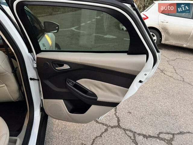 Белый Форд Фокус, объемом двигателя 0 л и пробегом 138 тыс. км за 7999 $, фото 23 на Automoto.ua