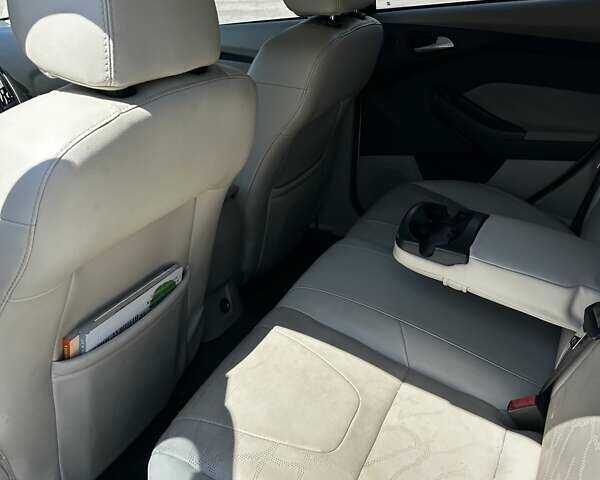 Білий Форд Фокус, об'ємом двигуна 0 л та пробігом 130 тис. км за 9000 $, фото 7 на Automoto.ua