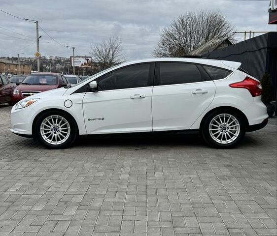 Білий Форд Фокус, об'ємом двигуна 0 л та пробігом 146 тис. км за 7999 $, фото 7 на Automoto.ua