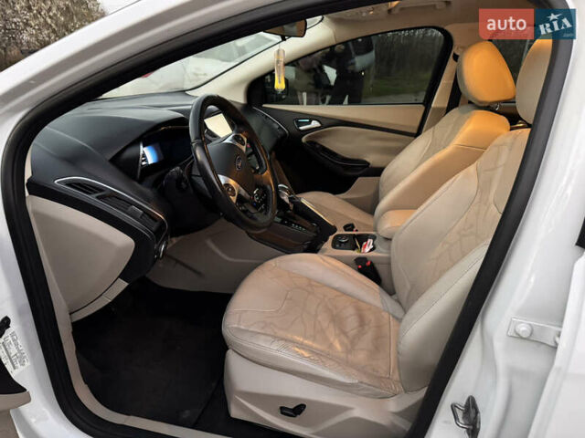 Белый Форд Фокус, объемом двигателя 0 л и пробегом 138 тыс. км за 7999 $, фото 9 на Automoto.ua