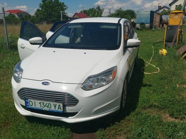 Білий Форд Фокус, об'ємом двигуна 0 л та пробігом 148 тис. км за 6500 $, фото 3 на Automoto.ua