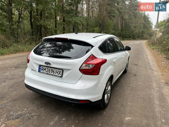 Белый Форд Фокус, объемом двигателя 1.6 л и пробегом 168 тыс. км за 5300 $, фото 6 на Automoto.ua